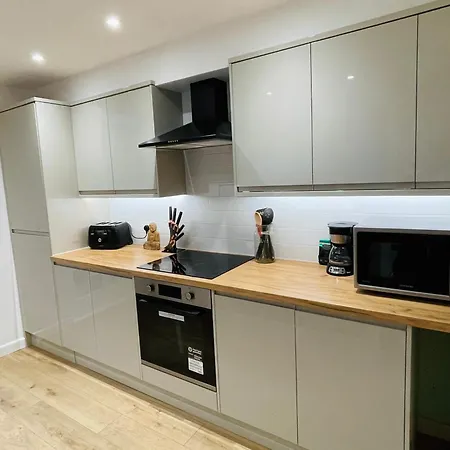 Newly Refurbished City Centre House With Parking Exeter Exterior photo