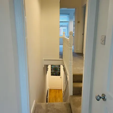Newly Refurbished City Centre House With Parking Exeter Exterior photo