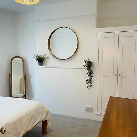 Newly Refurbished City Centre House With Parking Exeter Room photo